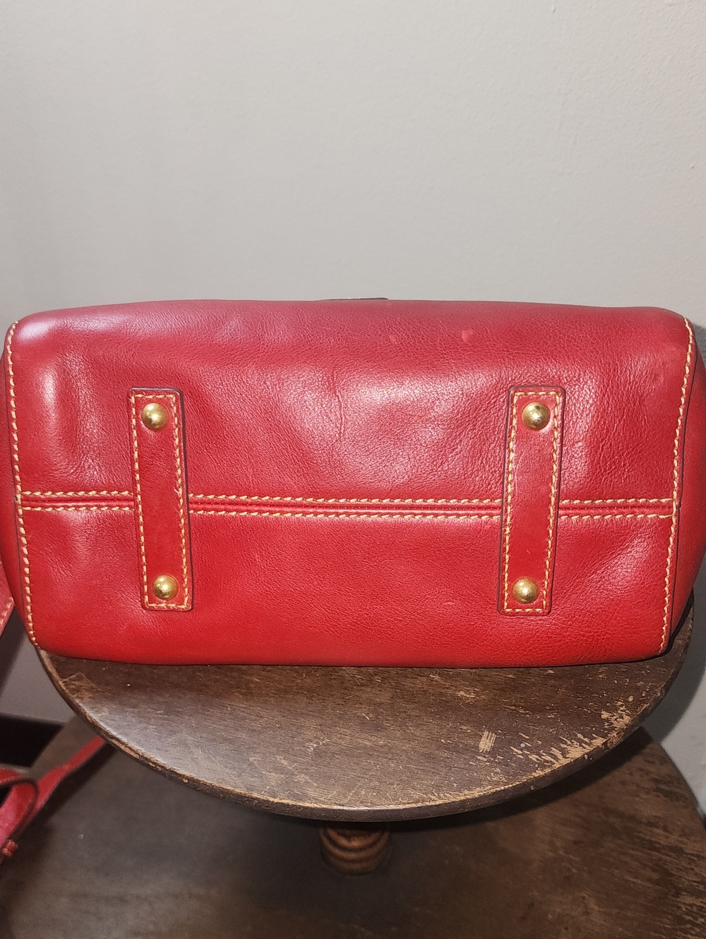 Dooney & Bourke Red Flourentine Laurel Smooth Leather Crossbody Purse Crossbody - Picture 8 of 16